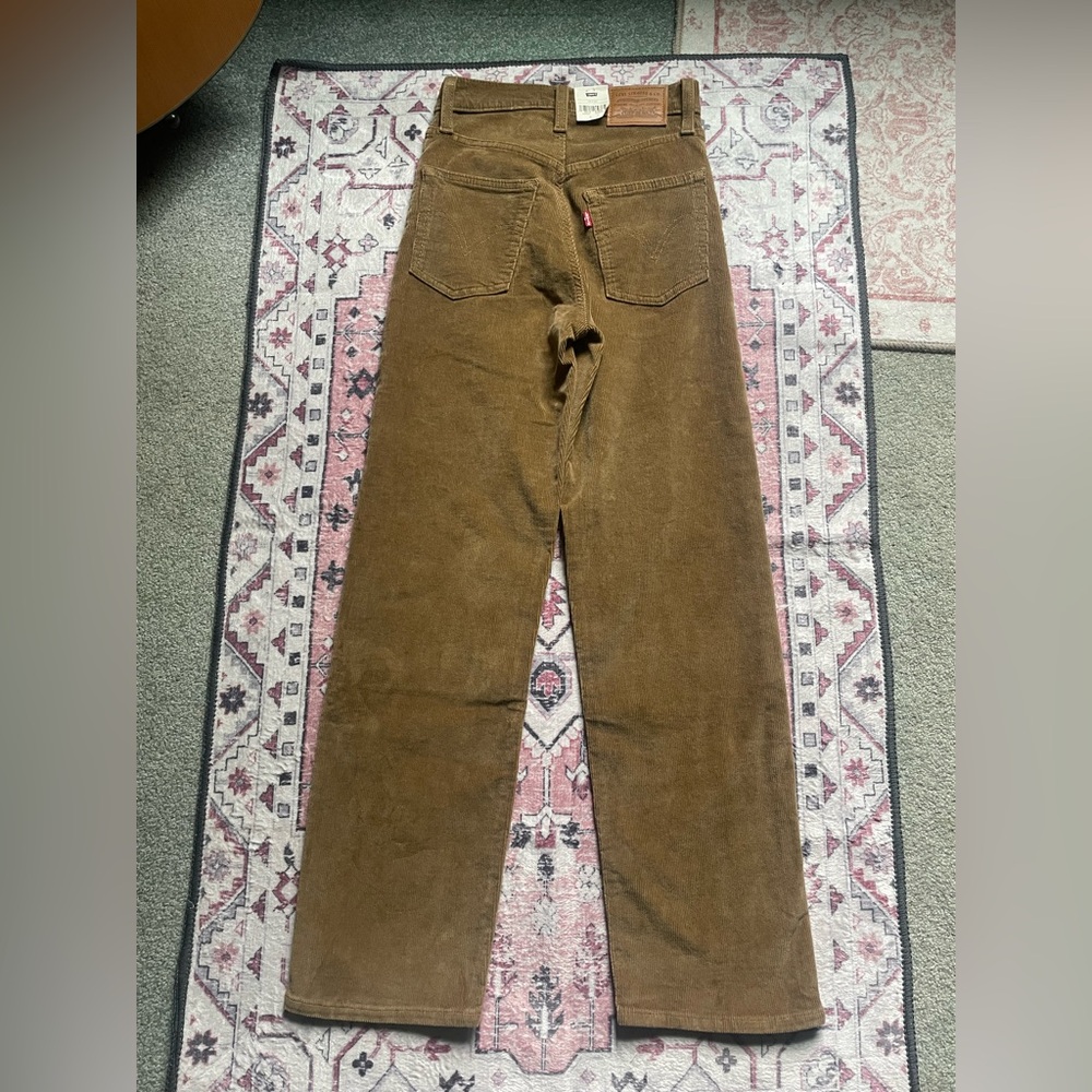 Levi's Ribcage Straight Ankle Corduroy Pants - Picture 3 of 5